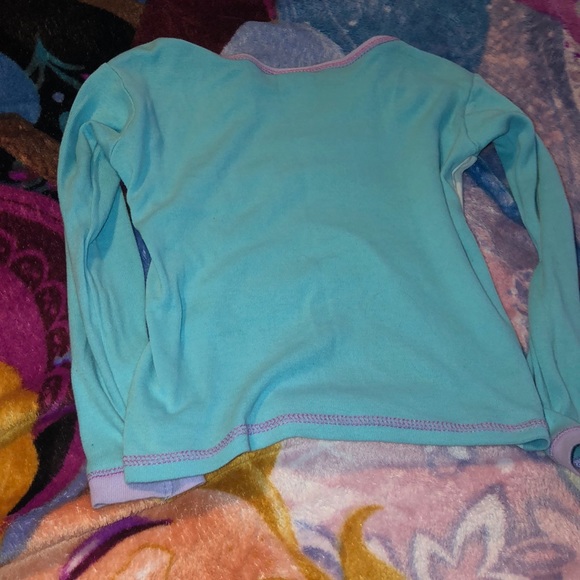 Frozen pajama shirt - Picture 2 of 3